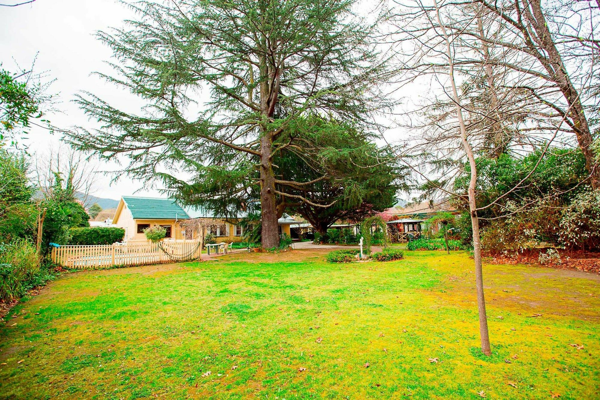 Вилла Carawatha Gardens Брайт Экстерьер фото